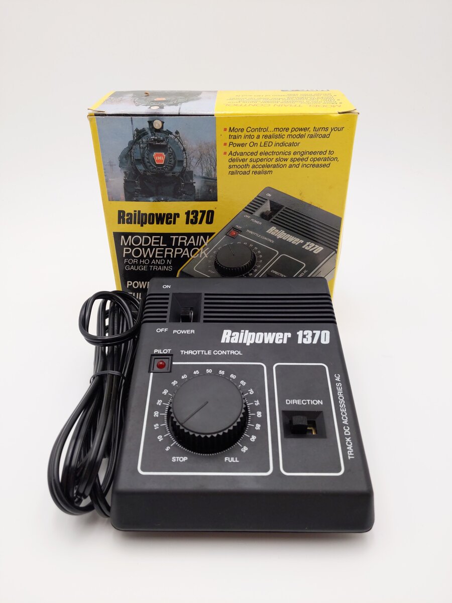 MRC 1370 For HO/N Scale Railpower Power Pack Full 18 VA EX/Box