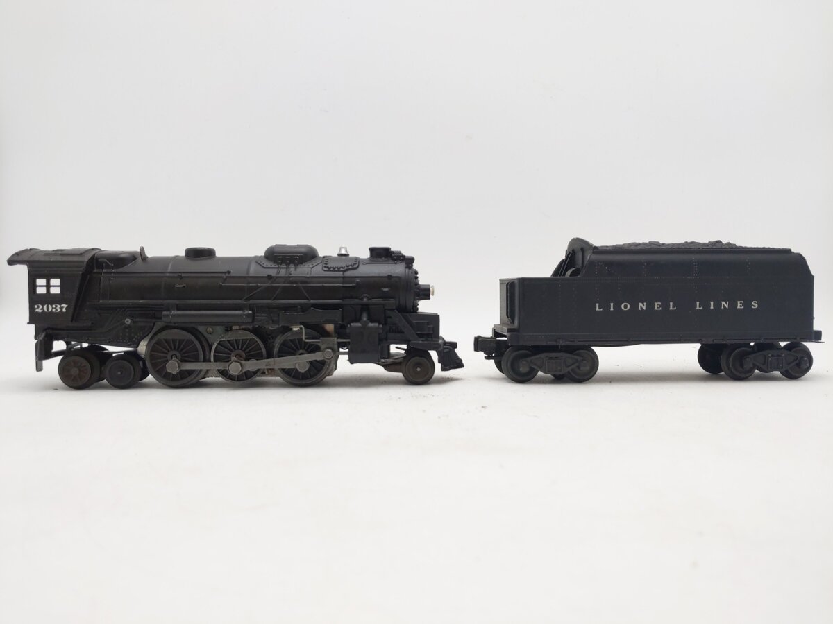 Lionel 2037 Vintage O 2-6-4 Diecast Steam Locomotive w/ 6466W Tender VG