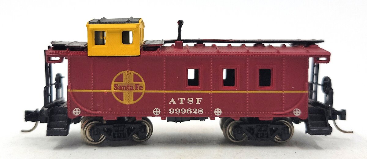 Bachmann 5406 N Scale AT&SF Caboose #999628 VG