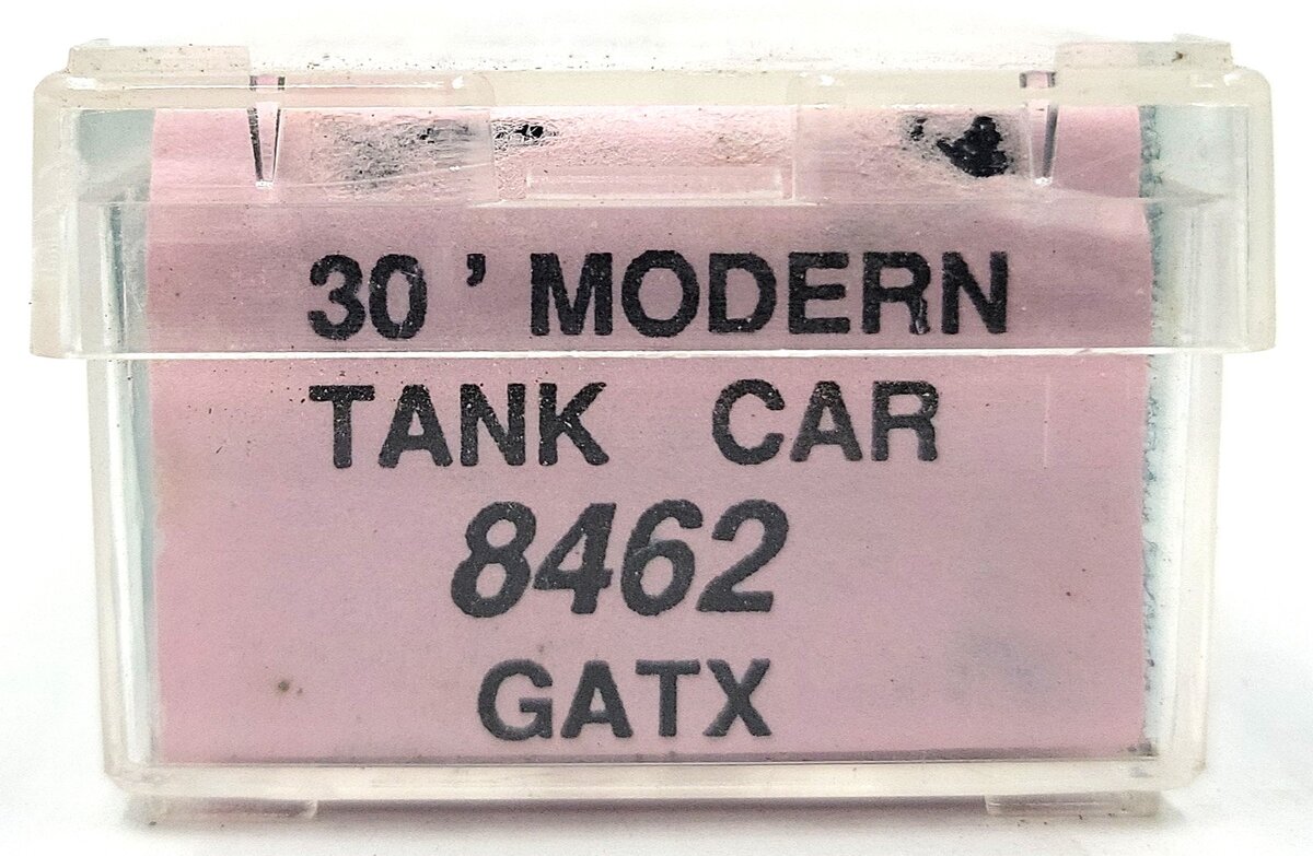 Roundhouse 8462 N 30' Modern Tank Car #40404 EX/Box
