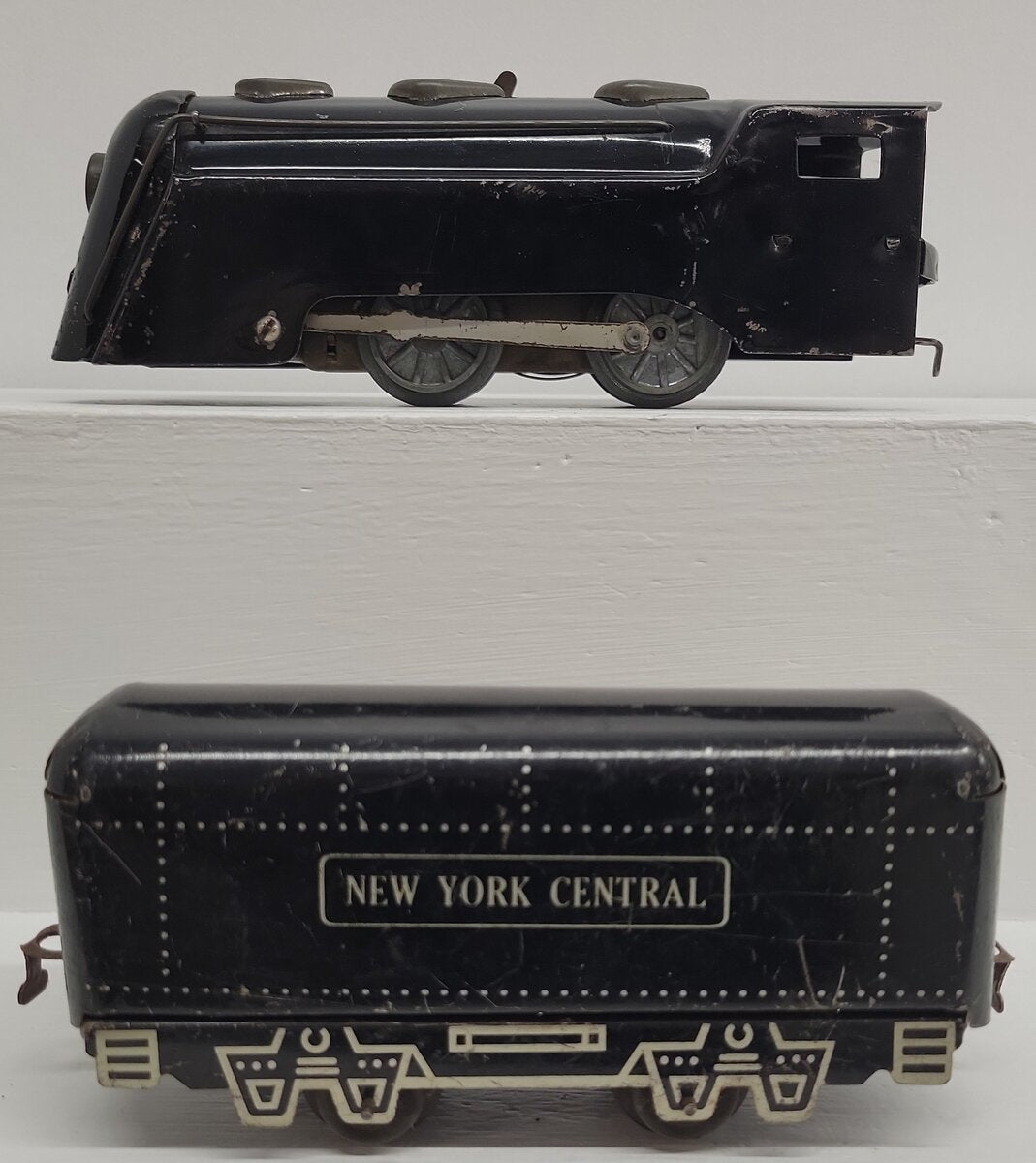 Marx O Gauge Vintage Commodore Vanderbilt Locomotive #232 and Tender VG
