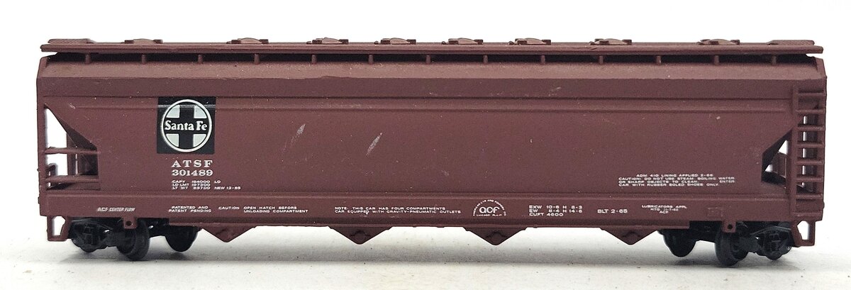 Bachmann 73661 N Scale Atchison Topeka Santa Fe 56' Center Flow Hopper #301489 EX