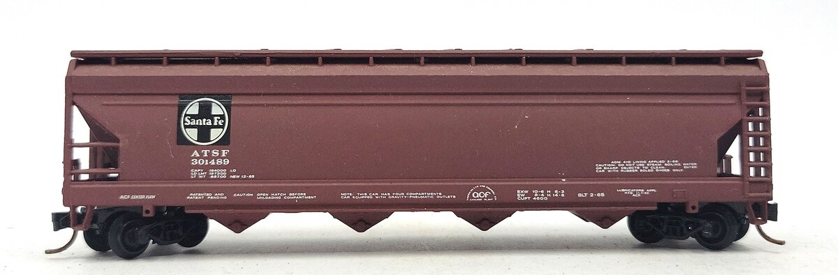 Bachmann 73661 N Scale Atchison Topeka Santa Fe 56' Center Flow Hopper #301489 EX
