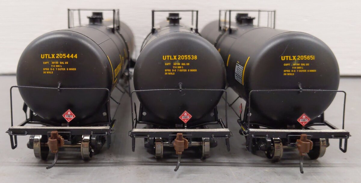 Athearn 97612 HO UTLX RTR 30,000-Gallon Ethanol Tank #3 (3) EX/Box