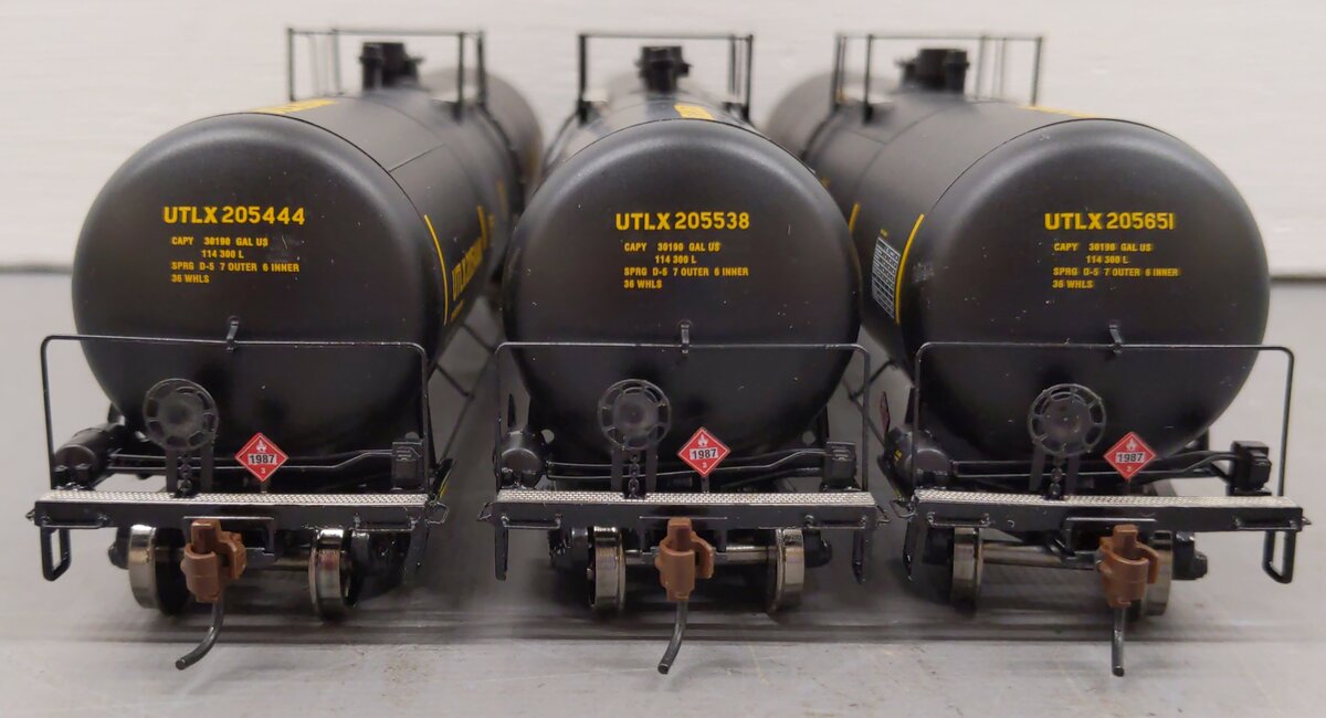 Athearn 97612 HO UTLX RTR 30,000-Gallon Ethanol Tank #3 (3) EX/Box
