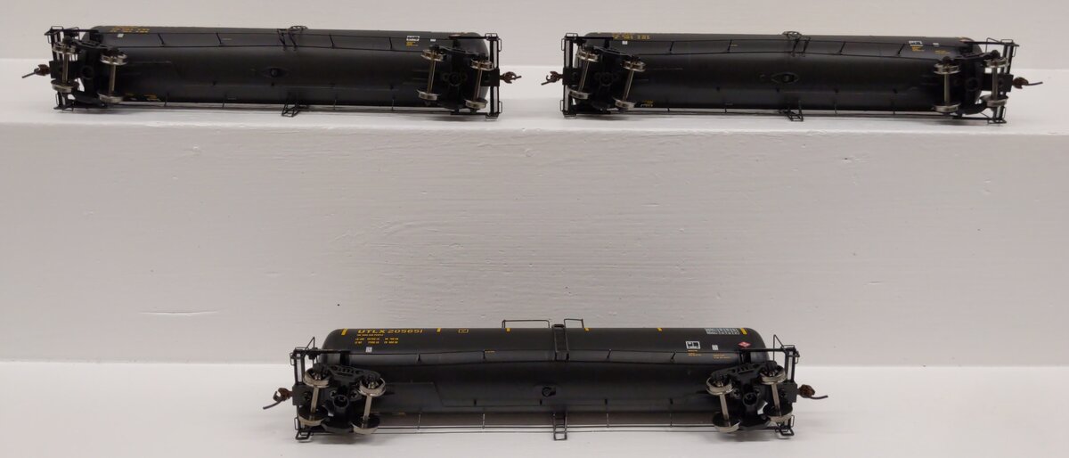Athearn 97612 HO UTLX RTR 30,000-Gallon Ethanol Tank #3 (3) EX/Box