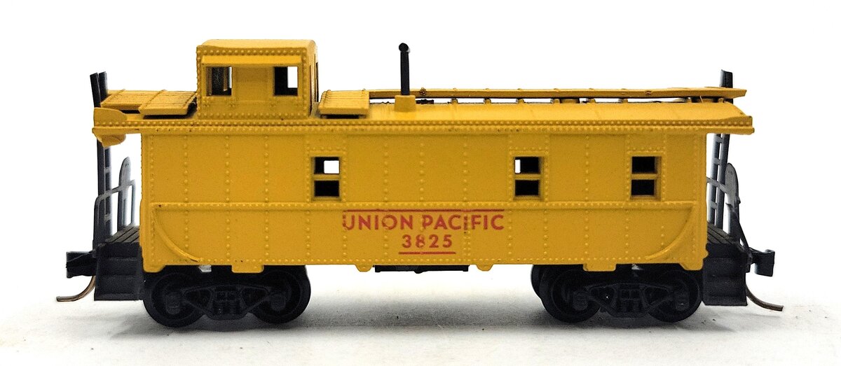 Atlas 3562 N Scale Union Pacific Caboose #3825 LN/Box