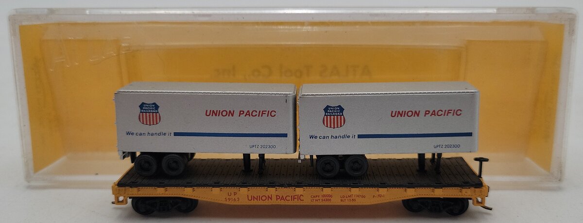 Atlas 3746 N Scale Union Pacific Piggyback Flatcar w/ 24' Trailer #59163 EX/Box