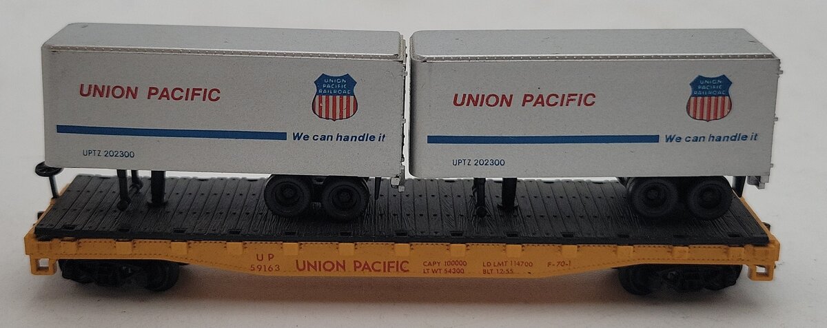 Atlas 3746 N Scale Union Pacific Piggyback Flatcar w/ 24' Trailer #59163 EX/Box