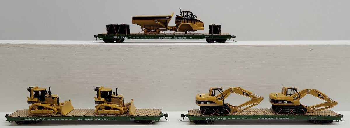 HO Scale Burlington Northern Flatcars w/ Diecast Loads [3] EX