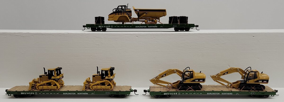 HO Scale Burlington Northern Flatcars w/ Diecast Loads [3] EX