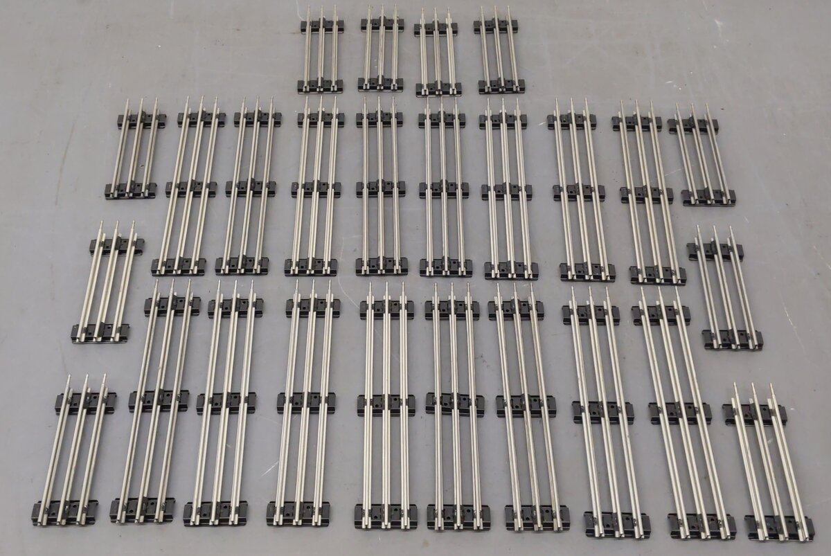 Lionel O Gauge Straight Track Sections 6-65500, 6-65505 [26] VG