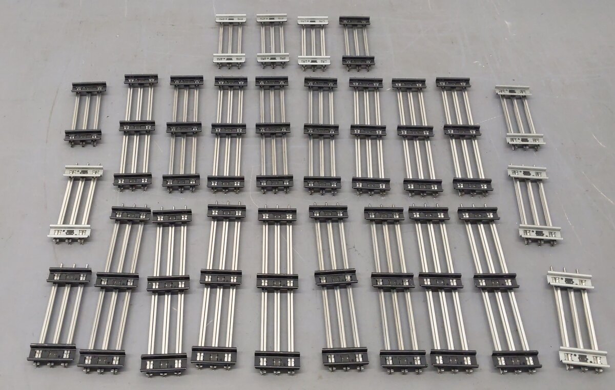Lionel O Gauge Straight Track Sections 6-65500, 6-65505 [26] VG