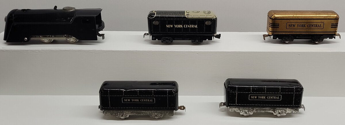 Marx O Gauge Vintage Mercury Locomotive and 4 NYC Tenders; 232, 551, [5] VG