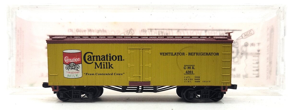 Roundhouse 8709 N Scale Carnation Milk Billboard Reefer #4201 LN/Box
