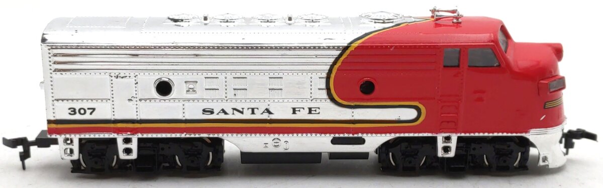 Bachmann 0513 HO Scale Santa Fe #307 Chrome EMD F9 Diesel Locomotive EX