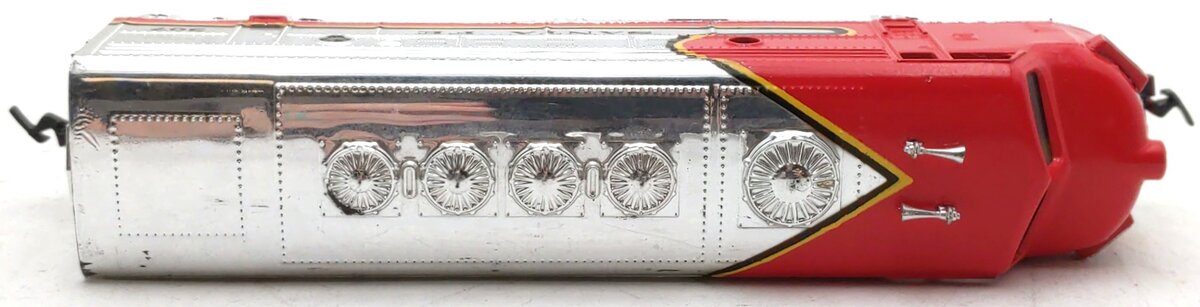 Bachmann 0513 HO Scale Santa Fe #307 Chrome EMD F9 Diesel Locomotive EX