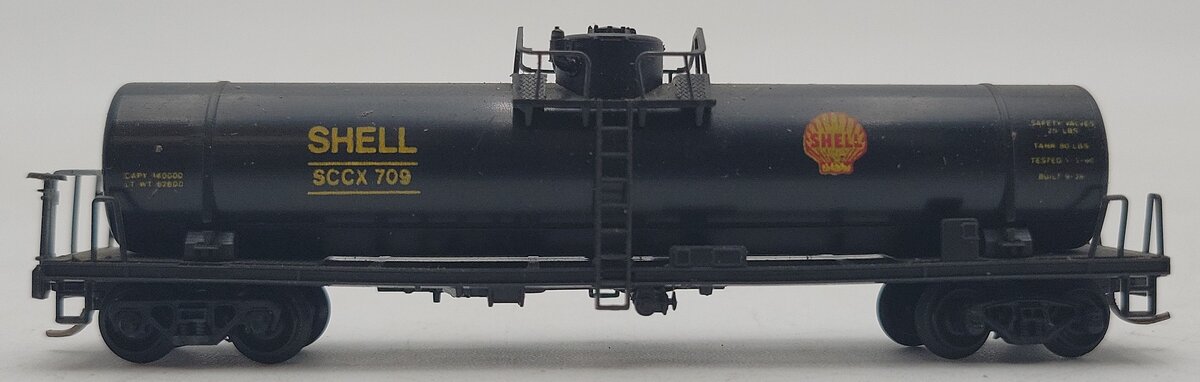 Con-Cor 1601 N Scale Shell Chemical Car #709 EX