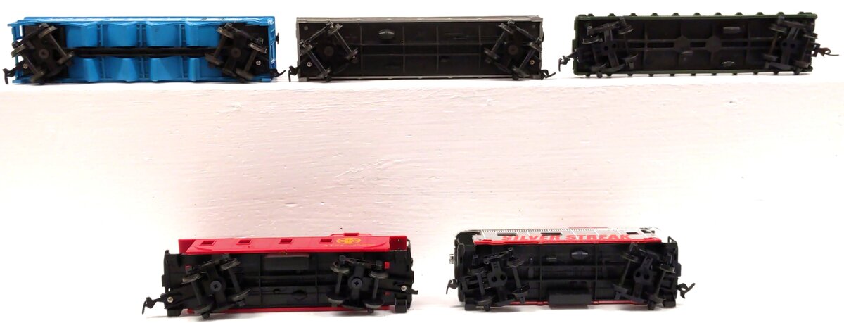 Bachmann & Other HO Scale Assorted Freight Cars [5] EX