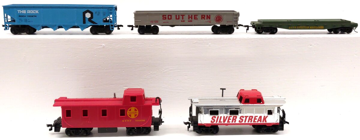 Bachmann & Other HO Scale Assorted Freight Cars [5] EX
