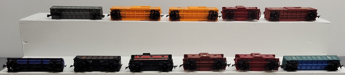 Marx HO Gauge Assorted Freight Cars 2226, 25000, 630, 1961, 174853, 36000 [11] VG