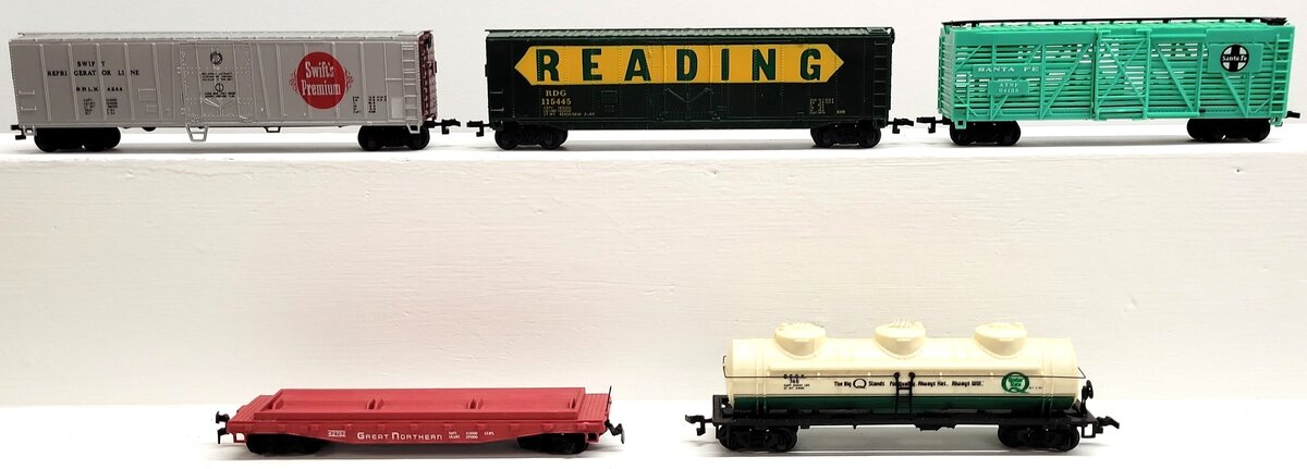 Bachmann & Others HO Scale Assorted Freight Cars [5] EX