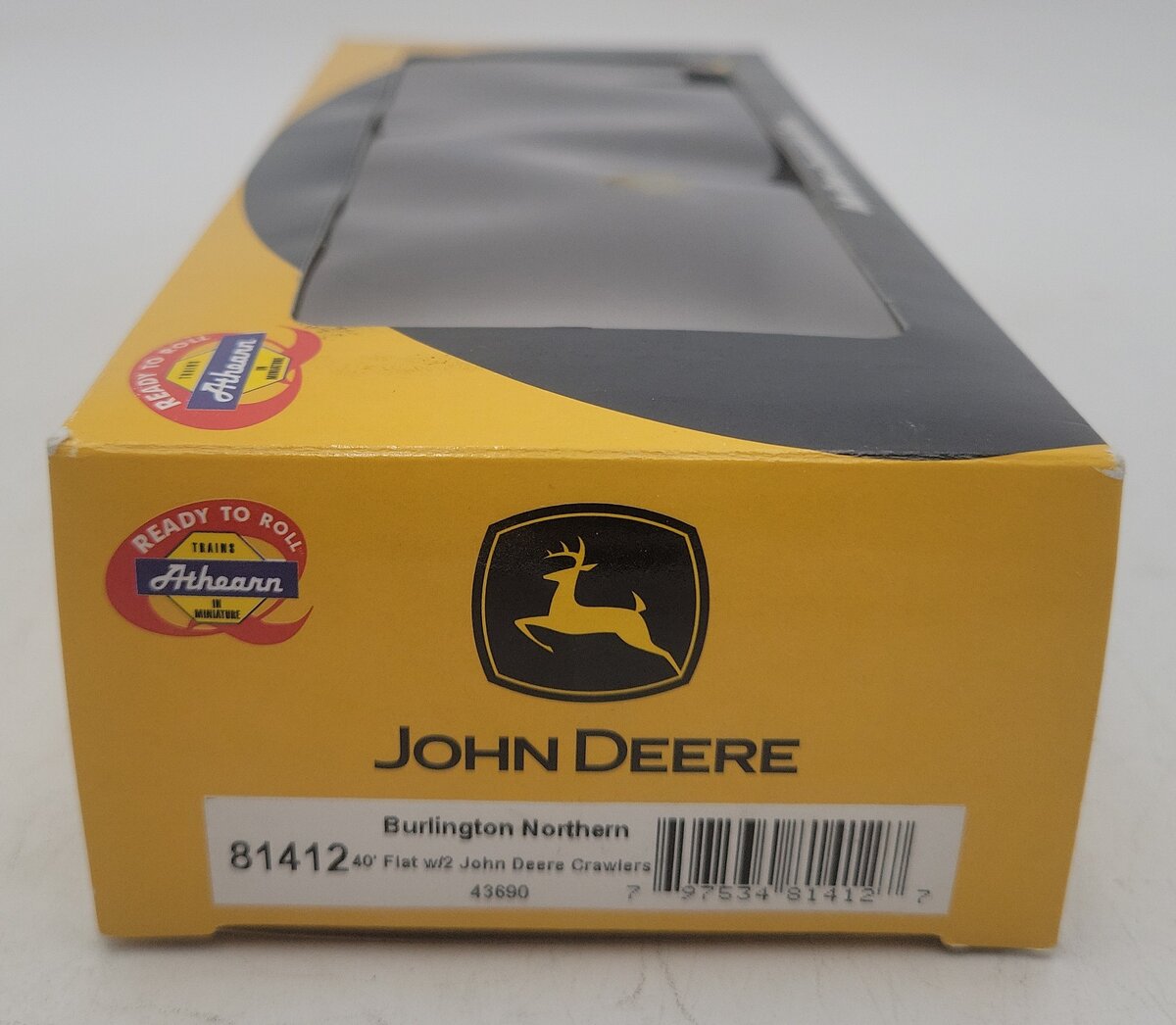 Athearn 81412 HO Burlington Northern 40' Flat w/ 2 John Deere Crawlers #43690 LN/Box
