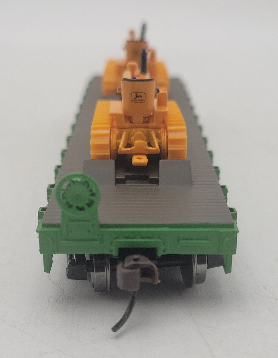 Athearn 81412 HO Burlington Northern 40' Flat w/ 2 John Deere Crawlers #43690 LN/Box