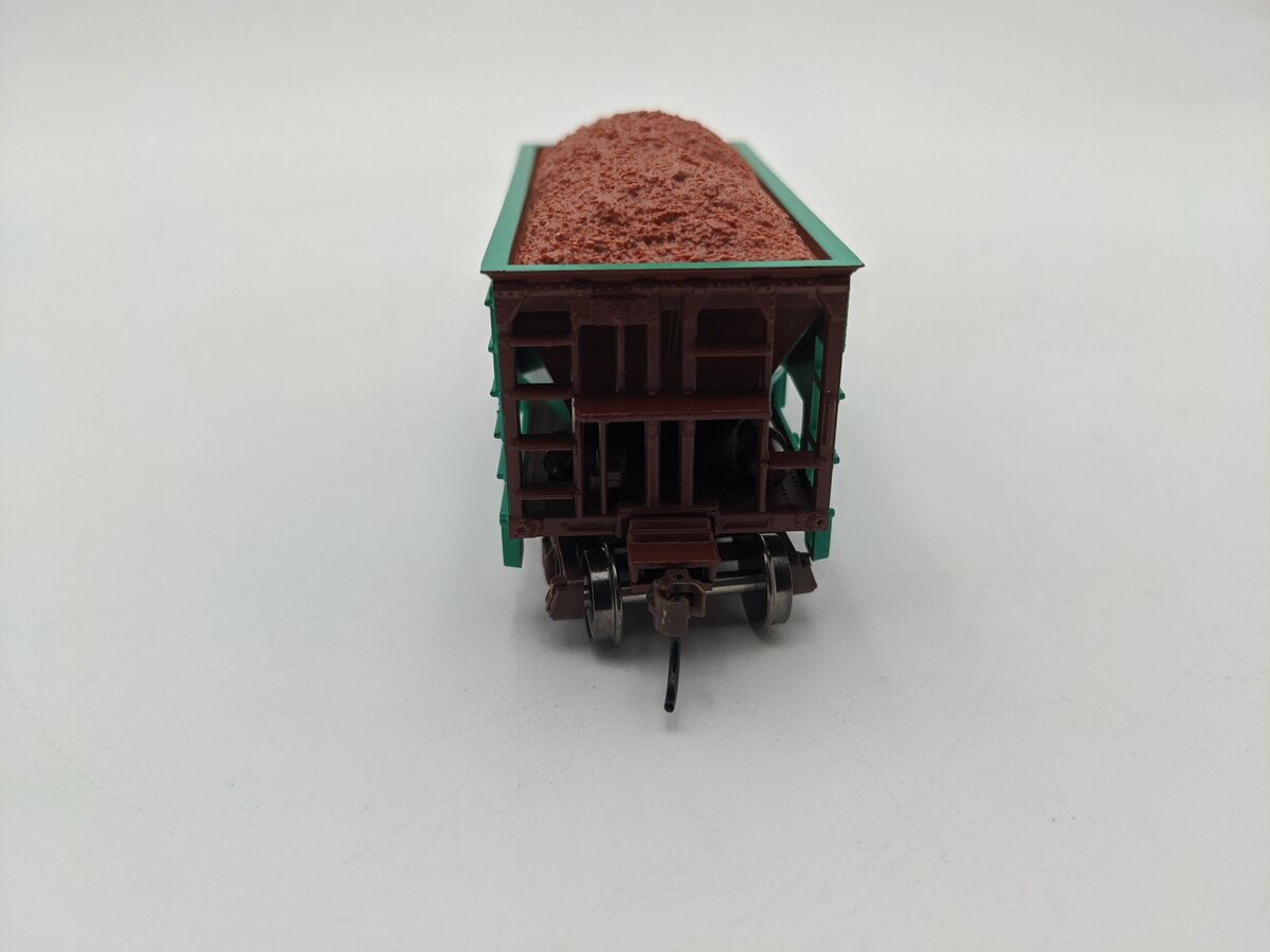 Roundhouse 87170 HO Scale Great Northern 24' Ribbed Ore Car w/Load #95077