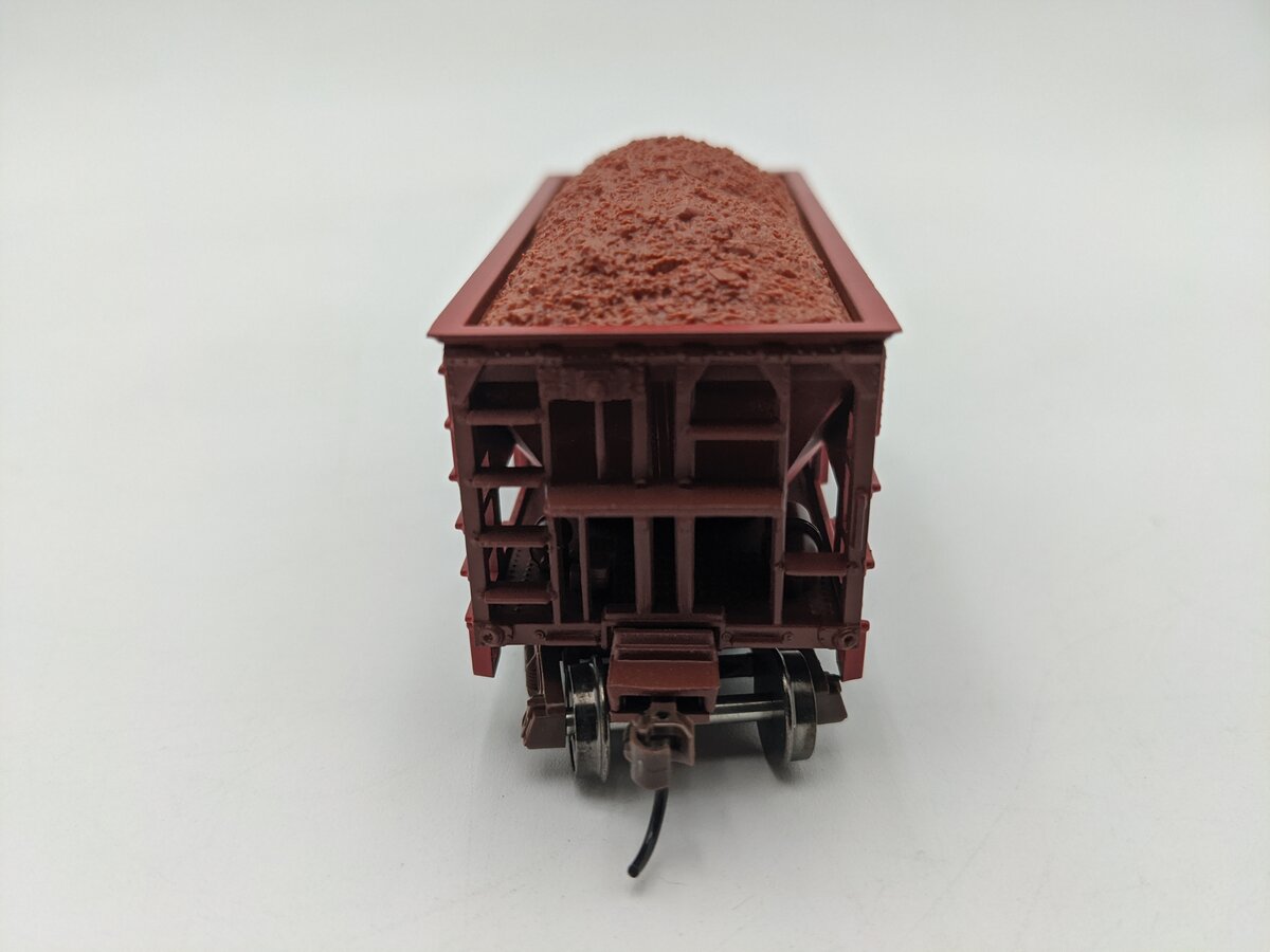 Roundhouse 87205 HO Scale Great Northern 24' Ribbed Ore Car w/Load #93793