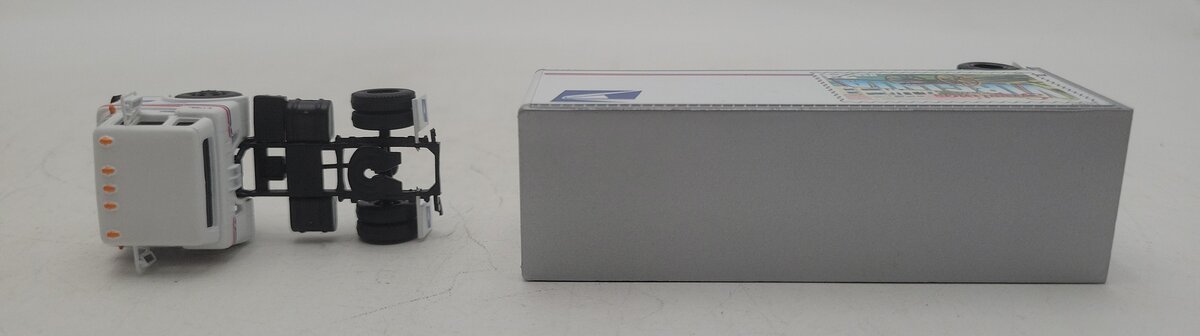 Athearn HO Scale USPS Truck and Trailer - Virginia LN