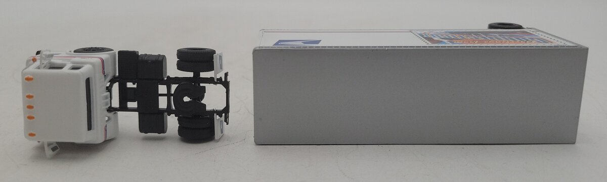 Athearn 93407 HO Scale USPS Truck and Trailer - Connecticut EX