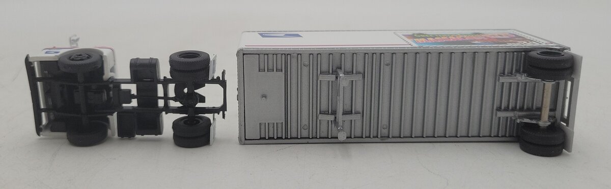 Athearn 93421 1:87 USPS Ford C Tractor & Massachusetts Pup Trailer EX