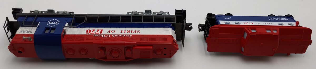 Lionel 6-8665 O Gauge BAR Jeremiah O' Brien GP-9 Diesel Locomotive & Caboose VG/Box