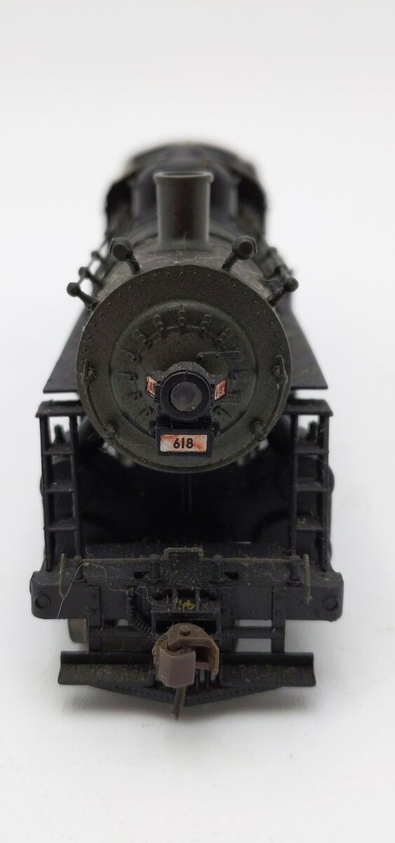 Bachmann HO Custom 2-8-0 Steam Locomotive & Tender w/DCC