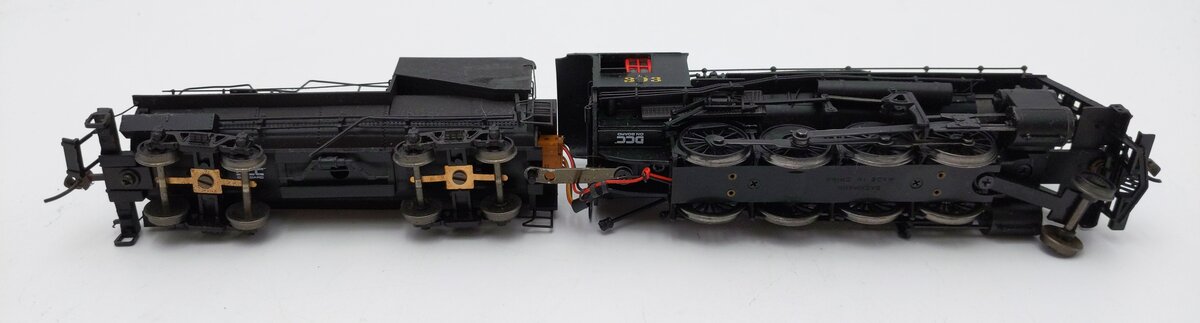 Bachmann HO Custom 2-8-0 Steam Locomotive & Tender w/DCC