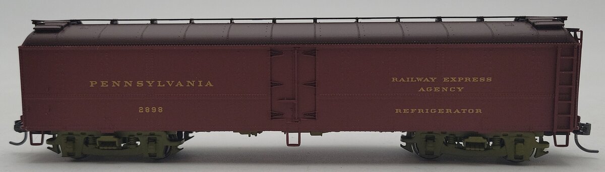 Walthers 932-5881 HO Scale PRR R50B Express Reefer w/Pre-War Paint Scheme #2898 LN/Box