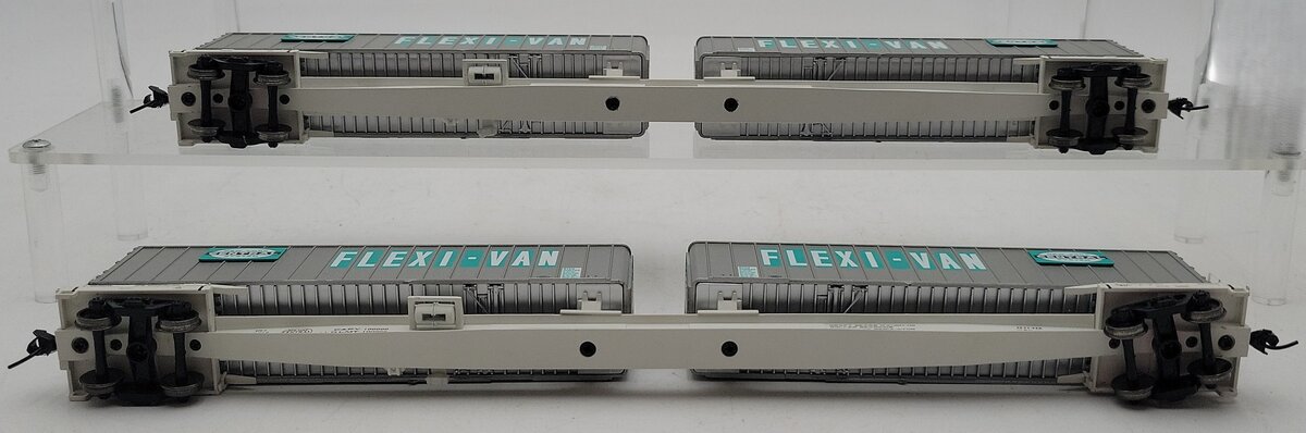 Walthers 932-240852 HO NYC Gold Mark III Flexi-Van Flat w/Trailers (Set of 2) EX