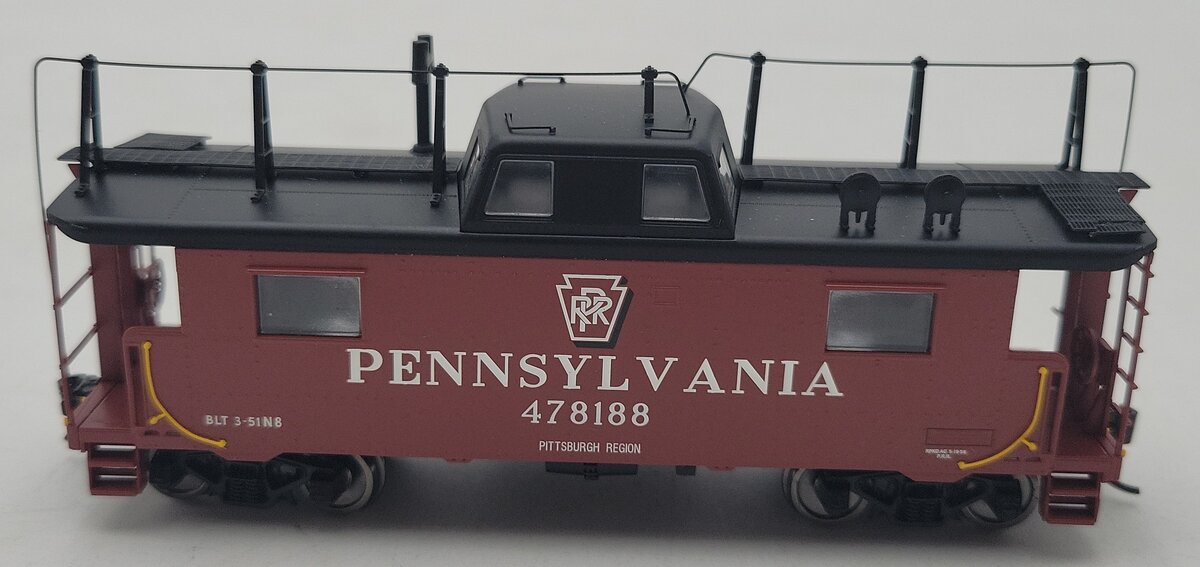Bowser 42520 HO Pennsylvania Railroad N8 Caboose w/ Antenna #478188 LN/Box