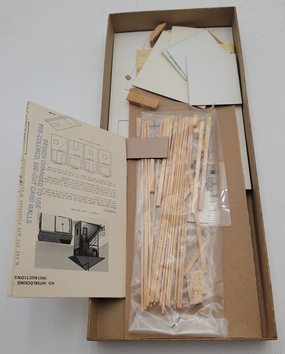 Suydam 61 HO Interlocking Signal Tower & Shed In Precision Milled Wood Kit EX/Box