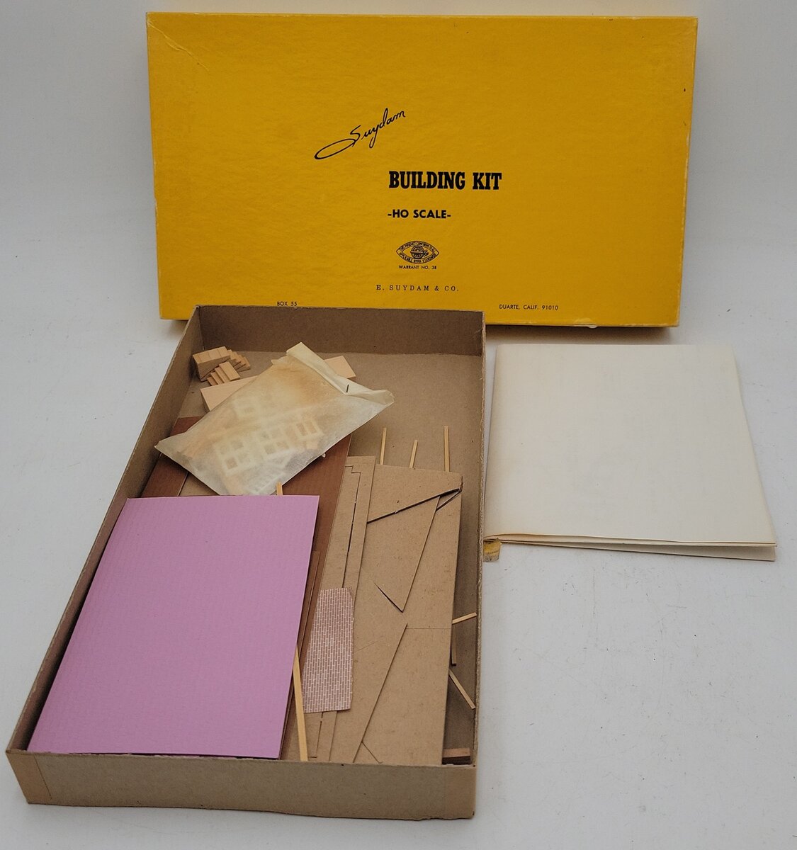 E. Suydam & Co 576 HO Scale The Brown Bungalow Building Kit VG/Box