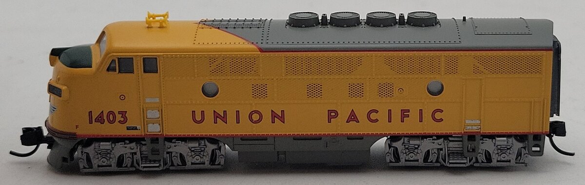 Kato 176-1103A N Scale Union Pacific EMD Powered F3A Diesel Locomotive #1403 EX/Box