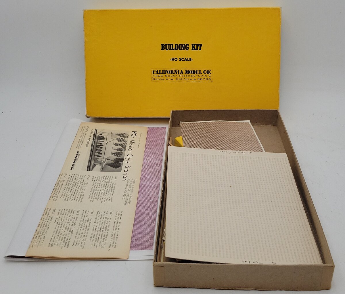California Model Co 501 HO Scale Mission Style Station Building Kit VG/Box