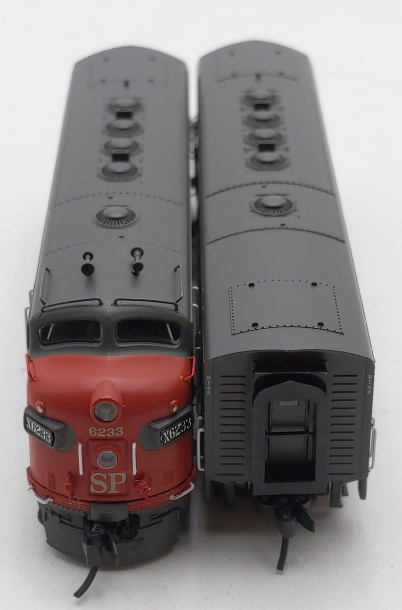 Broadway Limited 7760 N SP EMD F7 A/B Diesel Locomotive Sound/DC/DCC #6233/#8148 EX/Box