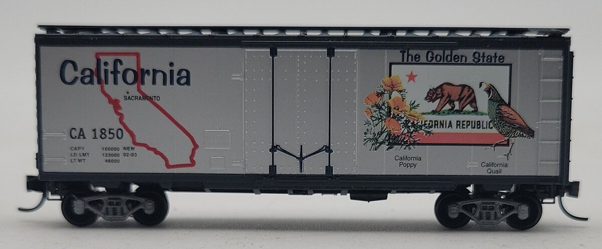 Micro-Trains 02100330 N California State 40' Standard Plug Door Boxcar #1850 LN/Box