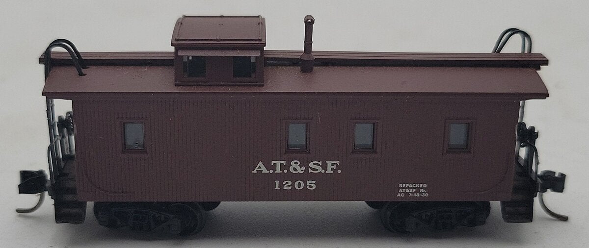 Micro-Trains 05000040 N ATSF 34' Wood Sheathed Caboose #1205 EX/Box