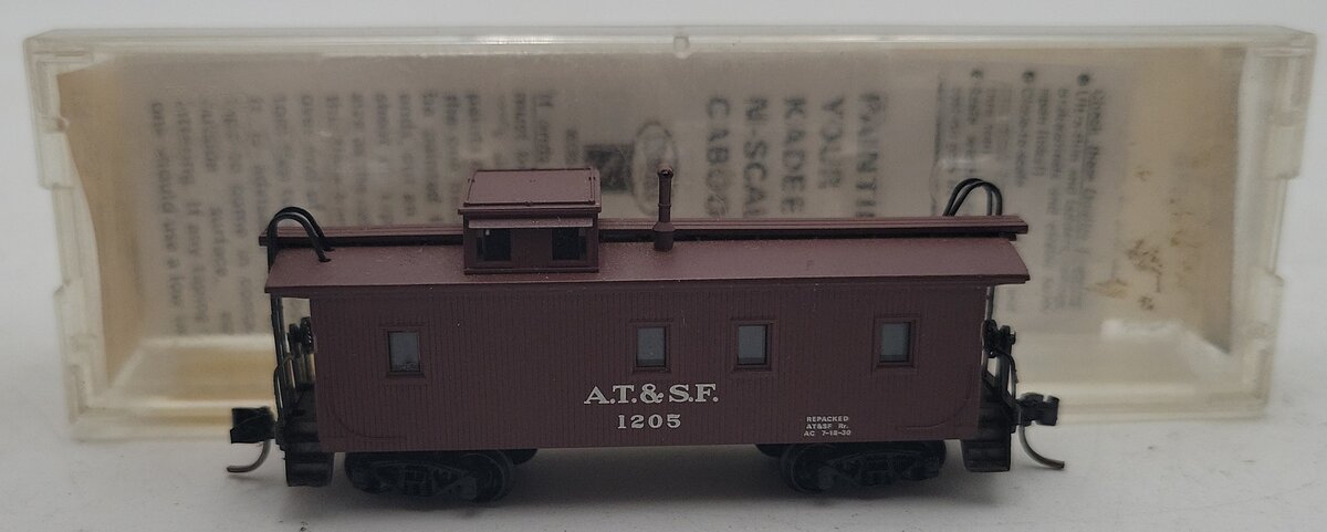 Micro-Trains 05000040 N ATSF 34' Wood Sheathed Caboose #1205 EX/Box