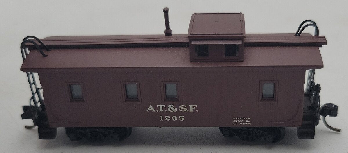 Micro-Trains 05000040 N ATSF 34' Wood Sheathed Caboose #1205 EX/Box