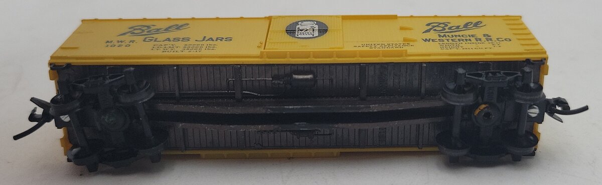 Micro-Trains 04200030 N MWR Ball Glass Jars 40' Dbl Sheathed Wood Boxcar #1020 EX/Box