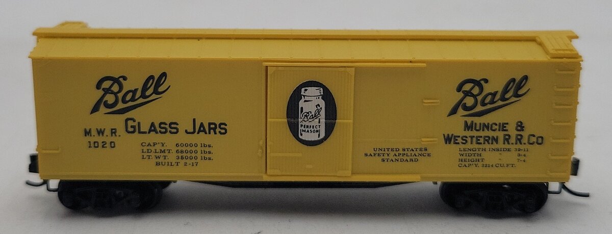 Micro-Trains 04200030 N MWR Ball Glass Jars 40' Dbl Sheathed Wood Boxcar #1020 EX/Box